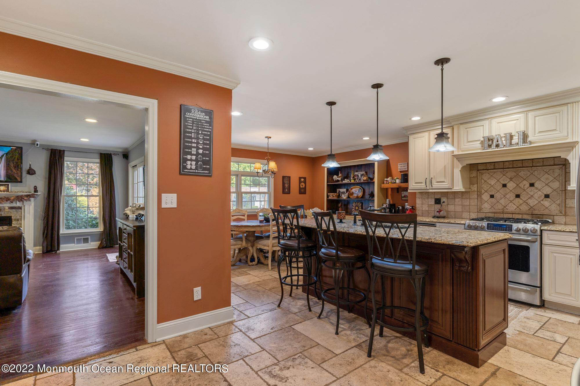 33 Wyckham Road Tinton Falls, NJ 07724 - Photo 8 of 41 006_33_WYCKHAM_ROAD_400419_748920