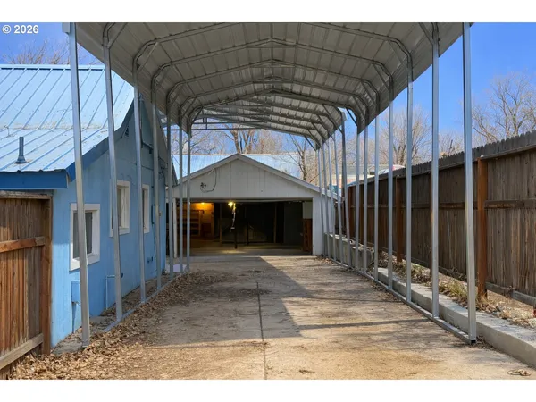 $249,000 | 90 Adams Street West, Huntington, OR 97907