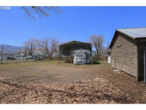 $249,000 | 90 Adams Street West, Huntington, OR 97907