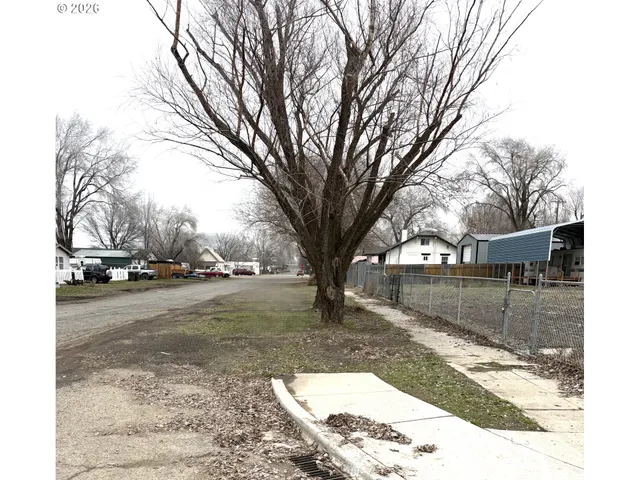 $259,900 | 90 Adams Street West, Huntington, OR 97907