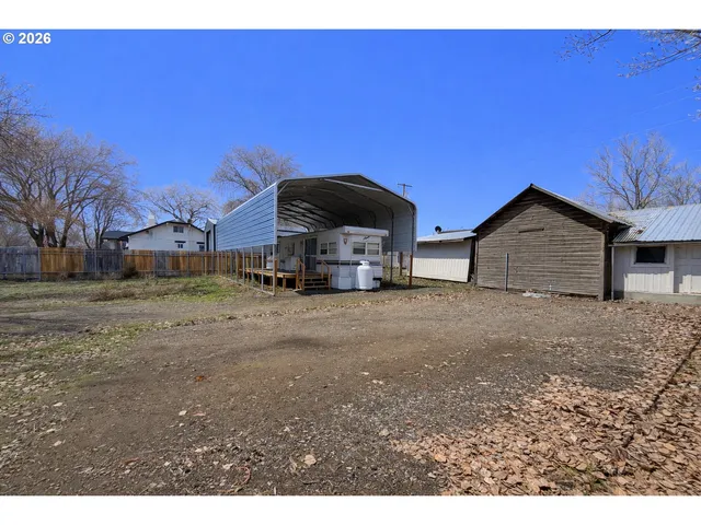 a house view with a outdoor space