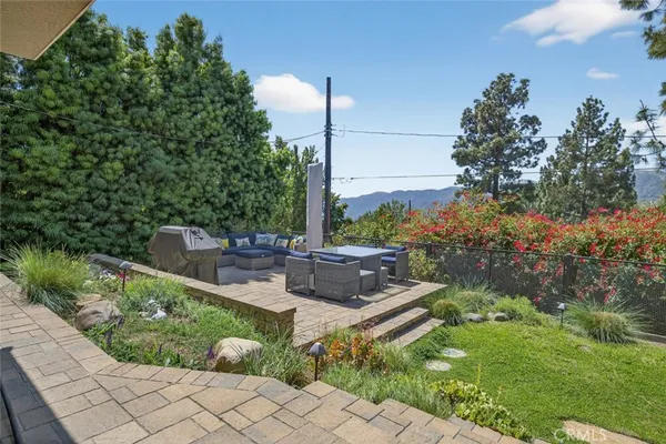 $1,899,000 | 3442 Brookhill Street, La Crescenta, CA 91214