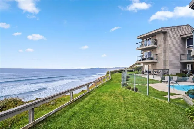 $1,670,000 | 940 Sealane Drive, Unit 3, Encinitas, CA 92024