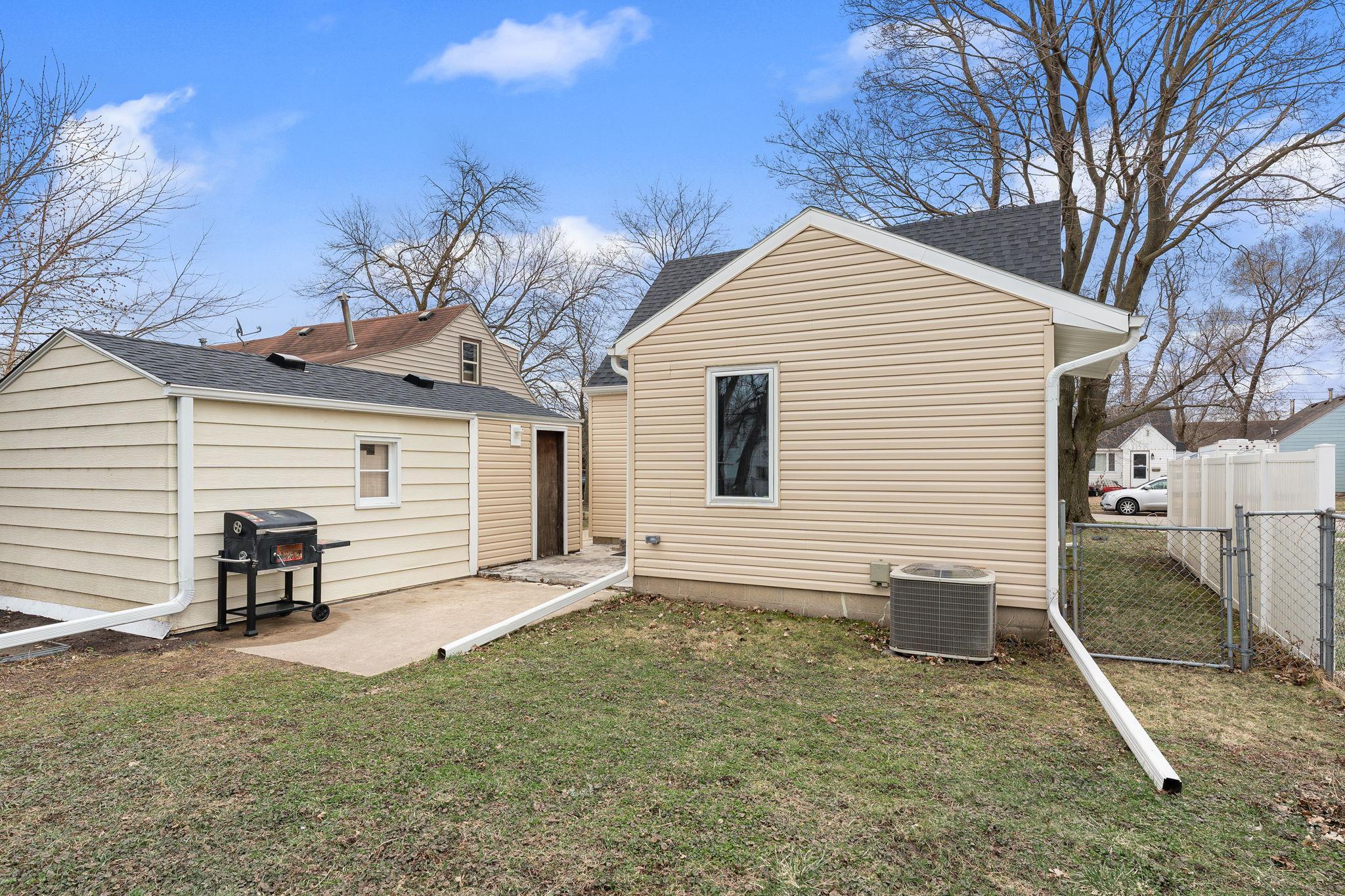 306 12th Avenue Southwest Austin, MN 55912 - Photo 13 of 28