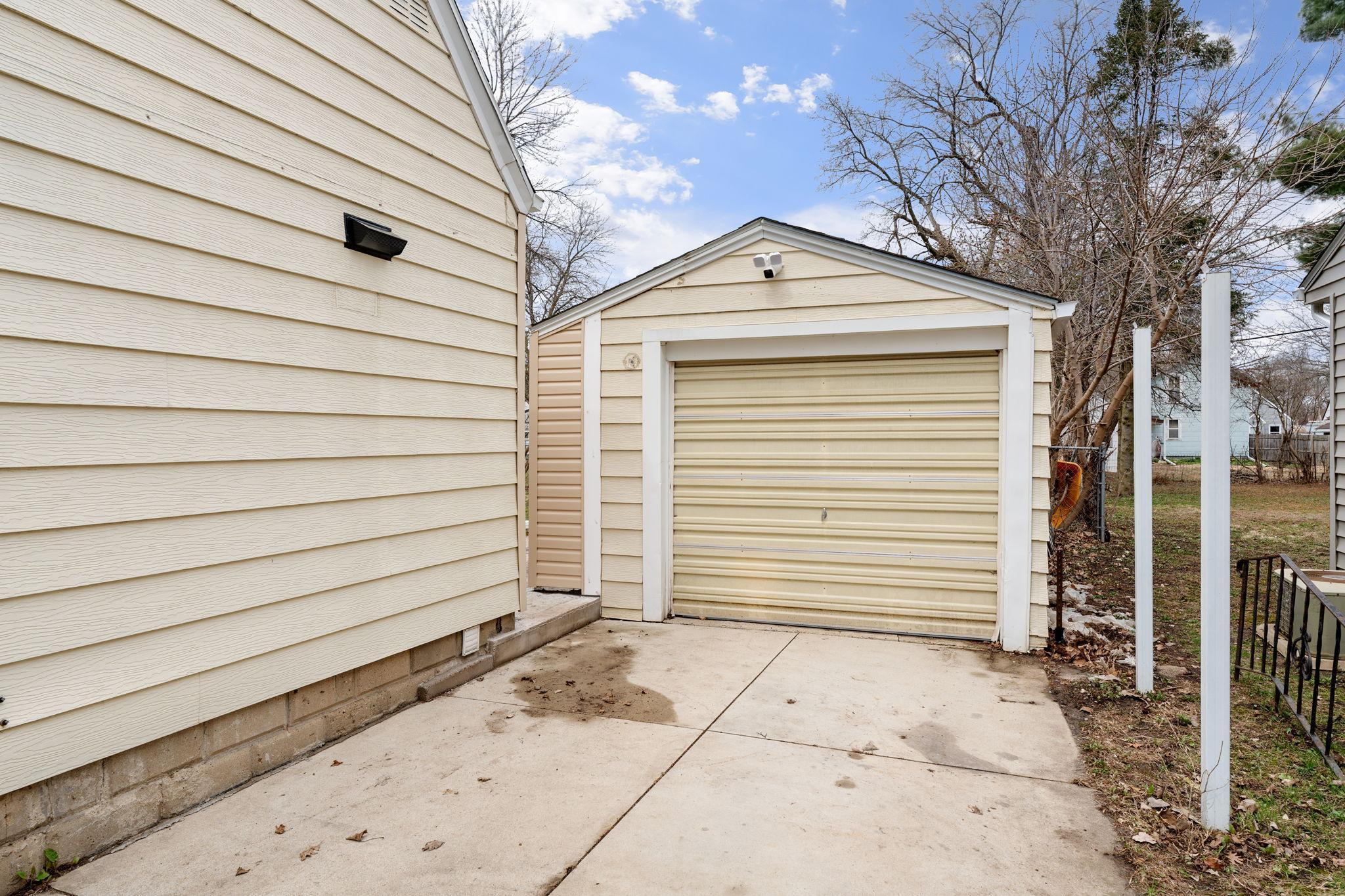 306 12th Avenue Southwest Austin, MN 55912 - Photo 14 of 28