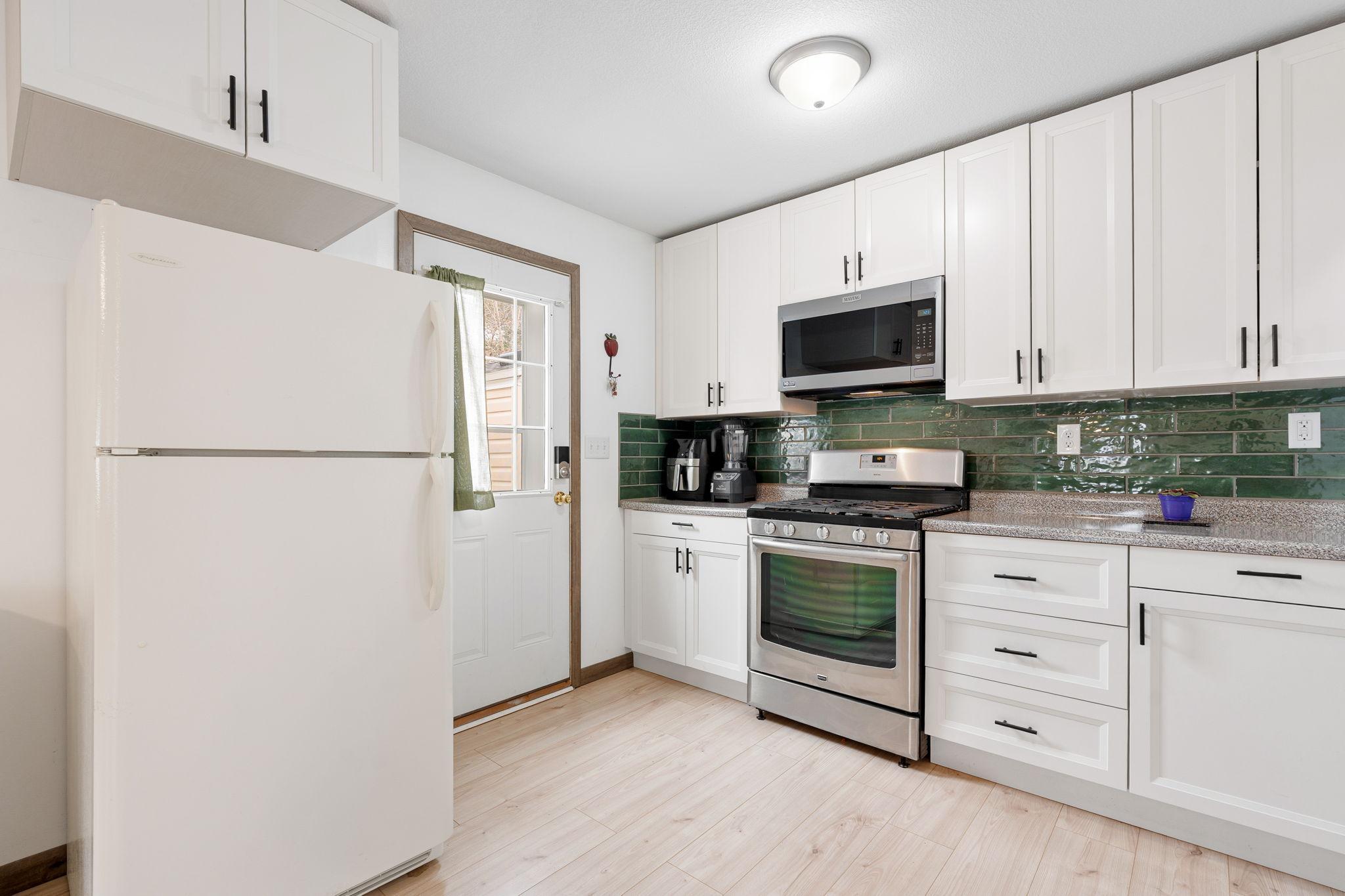 306 12th Avenue Southwest Austin, MN 55912 - Photo 22 of 28