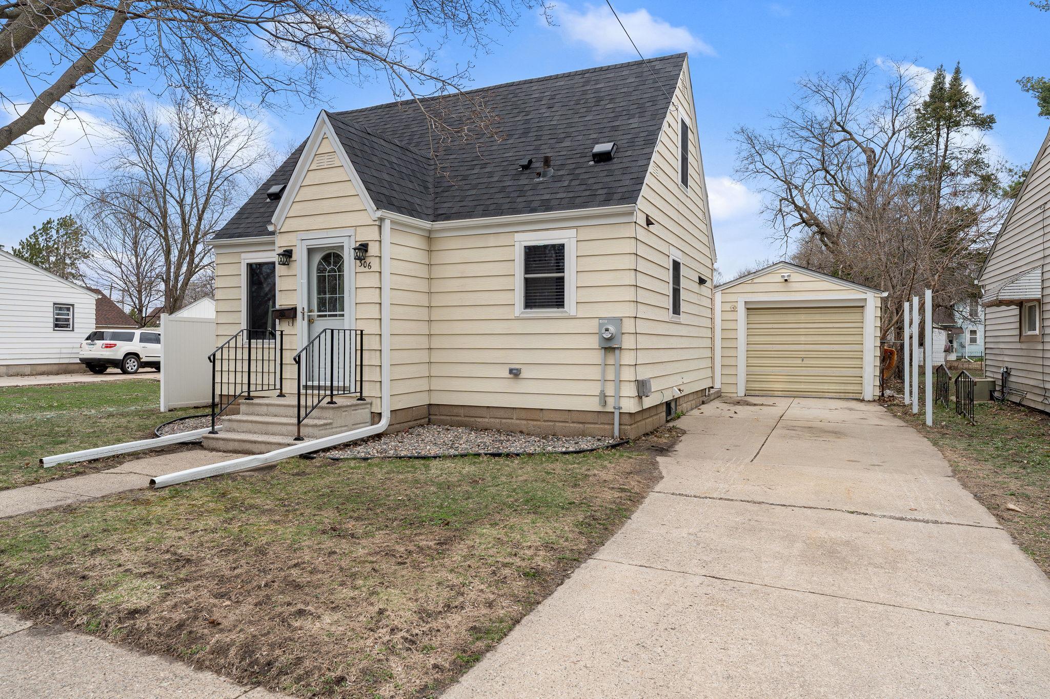 306 12th Avenue Southwest Austin, MN 55912 - Photo 10 of 28