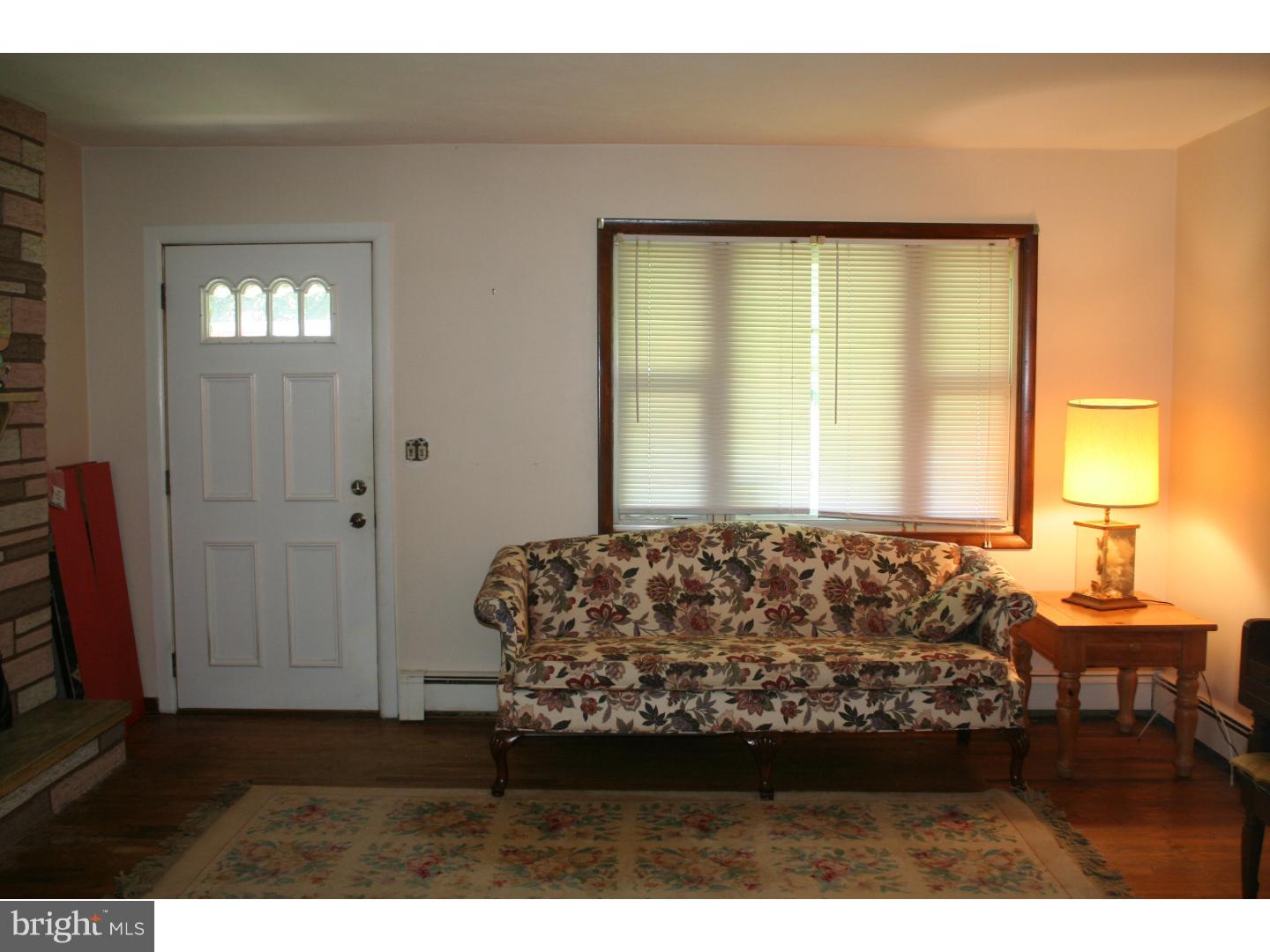 245 Ruth Avenue Hamilton, NJ 08610 - Photo 12 of 22 Living Room
