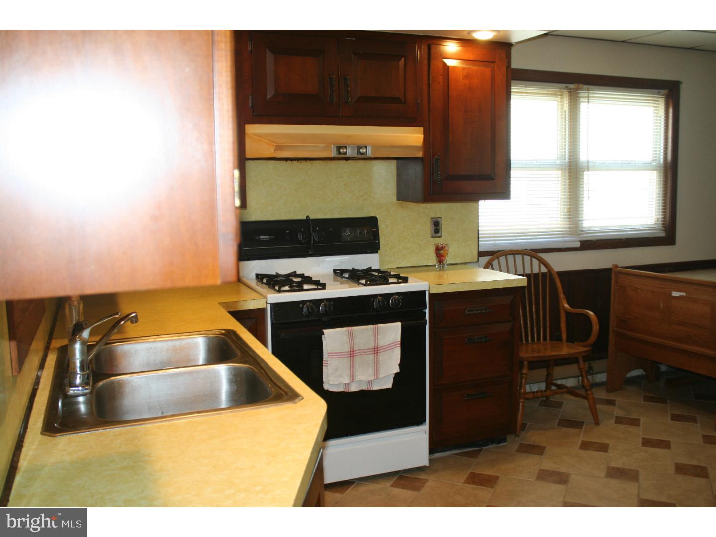 245 Ruth Avenue Hamilton, NJ 08610 - Photo 7 of 22 Kitchen