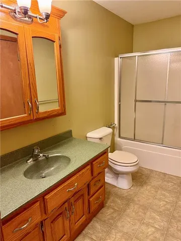 $325,000 | 350 Southeast Rattle Snake Hill, Butler, MO 64730