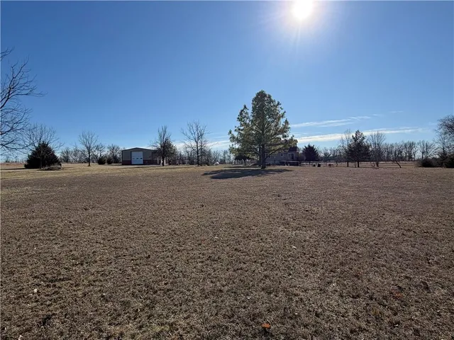 $325,000 | 350 Southeast Rattle Snake Hill, Butler, MO 64730