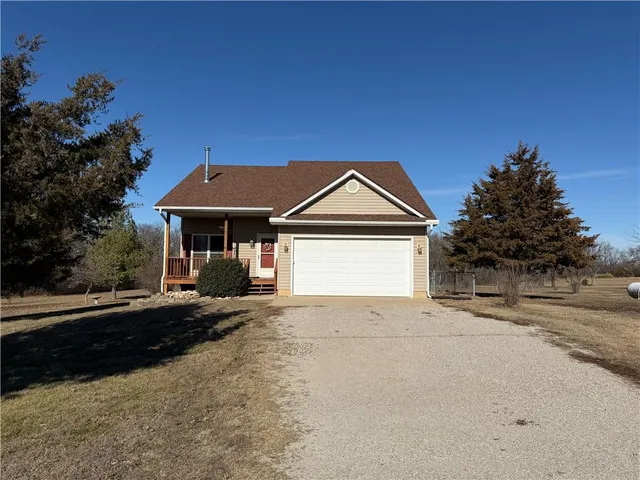 $325,000 | 350 Southeast Rattle Snake Hill, Butler, MO 64730
