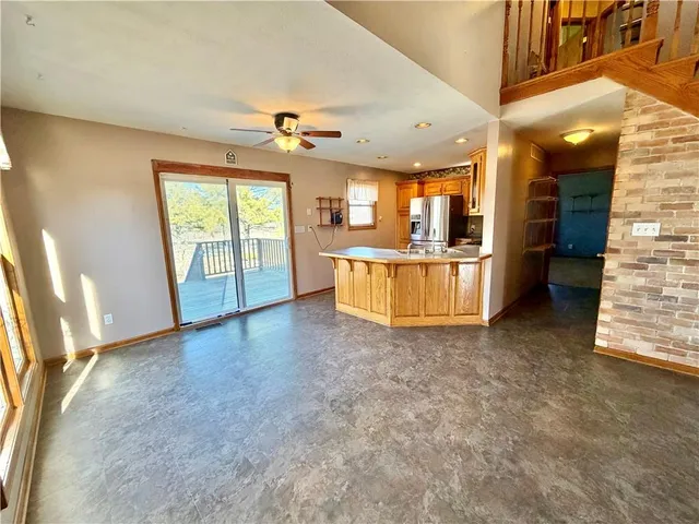 $325,000 | 350 Southeast Rattle Snake Hill, Butler, MO 64730