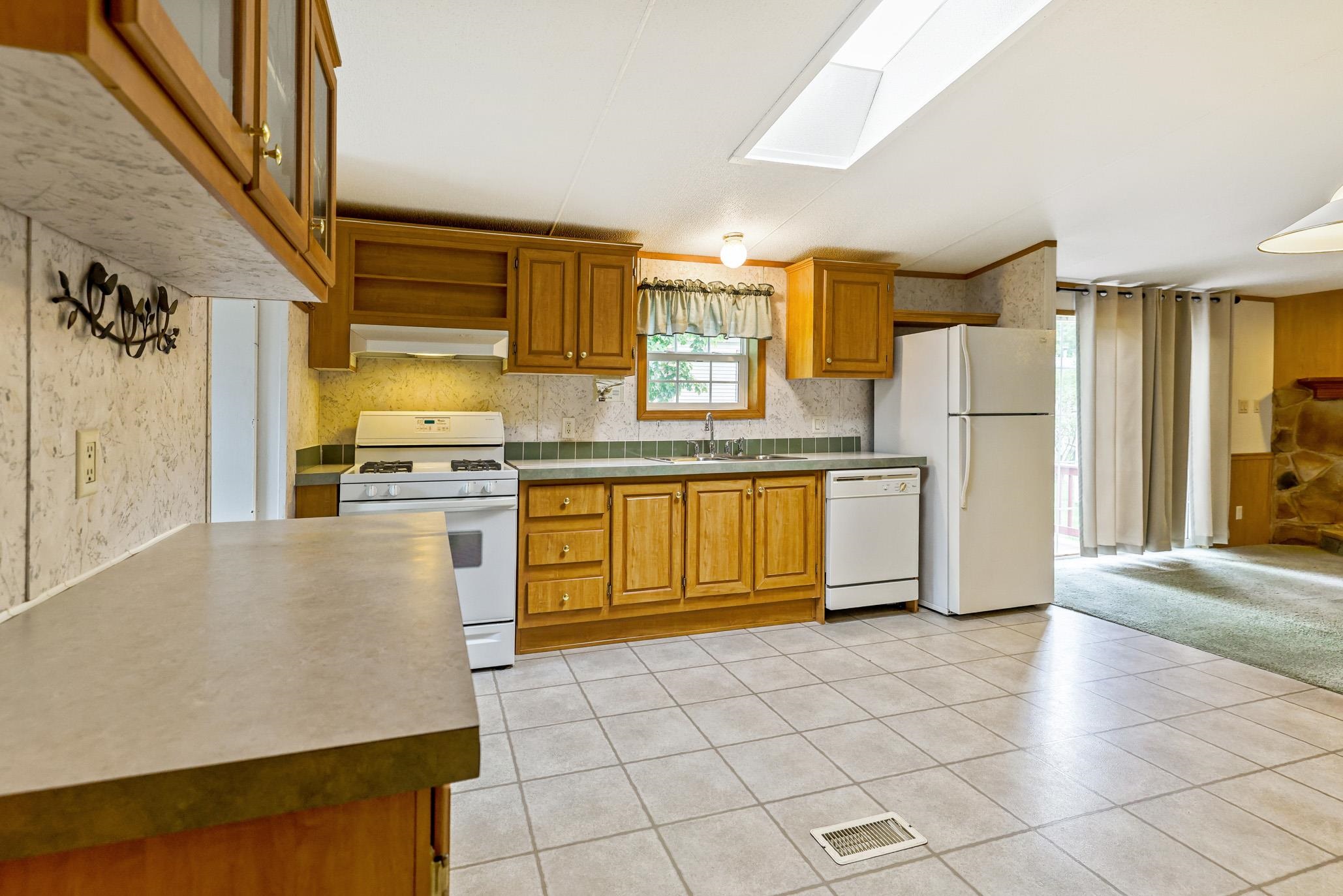 2477 Vt Route 105 Road, Unit D 22 Derby, VT 05829 - Photo 12 of 32 Gallery Image 12