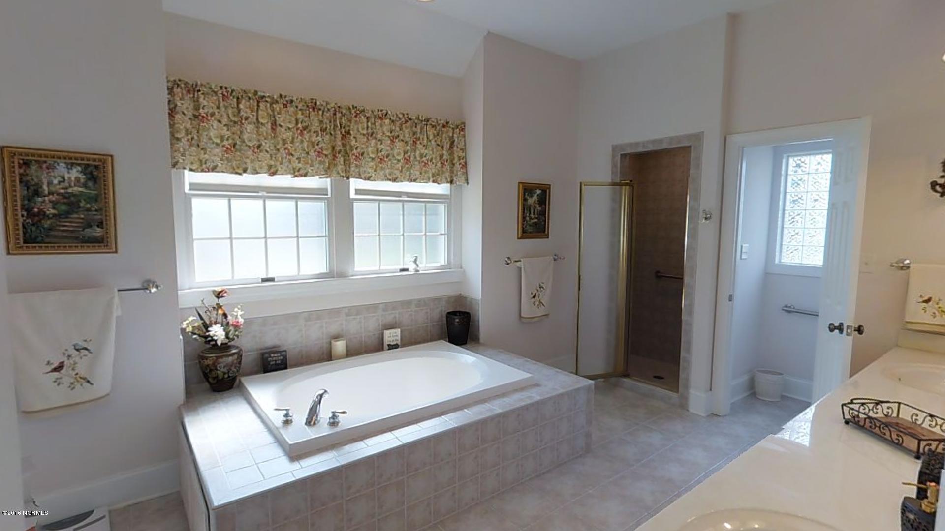 870 Treasure Point Road Bath, NC 27808 - Photo 22 of 39 Luxury Master Bath