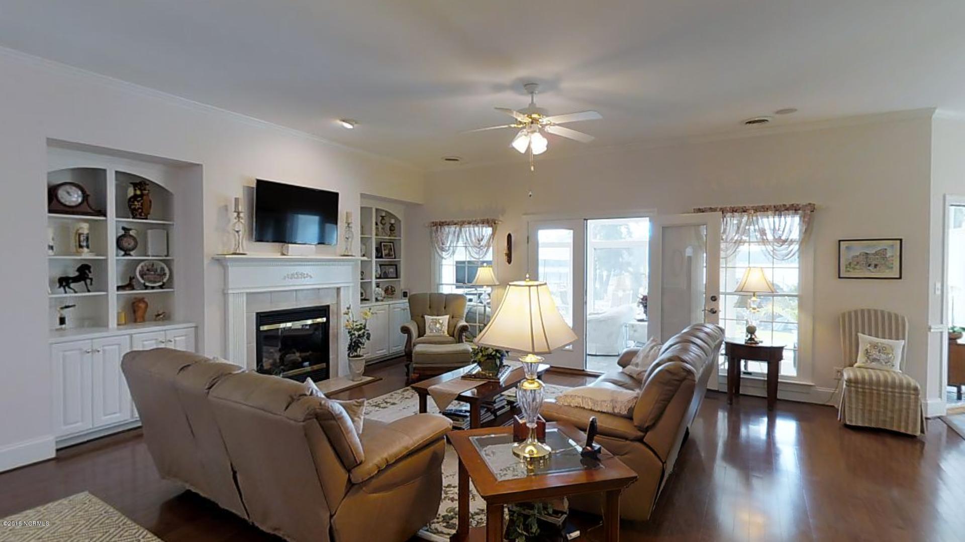 870 Treasure Point Road Bath, NC 27808 - Photo 5 of 39 Beautiful Built-Ins