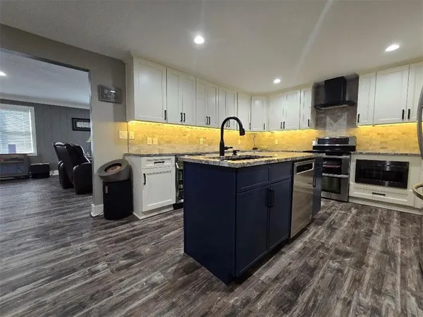 $1,499,999 | 30405 Oak Grove Road, Paola, KS 66071