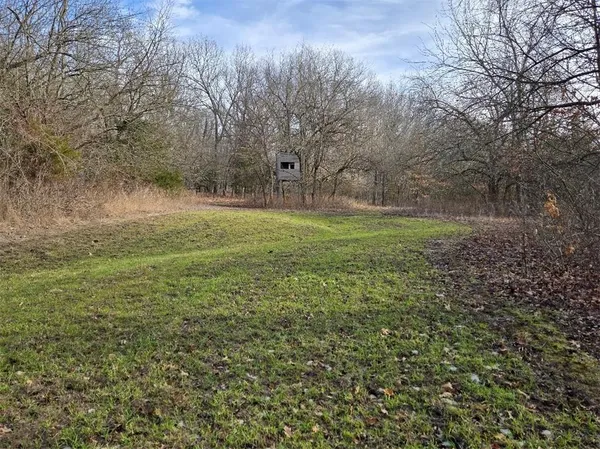 $1,499,999 | 30405 Oak Grove Road, Paola, KS 66071