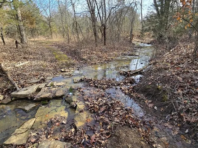 $1,640,000 | 30405 Oak Grove Road, Paola, KS 66071