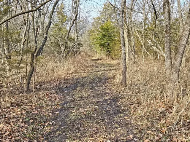 $1,640,000 | 30405 Oak Grove Road, Paola, KS 66071