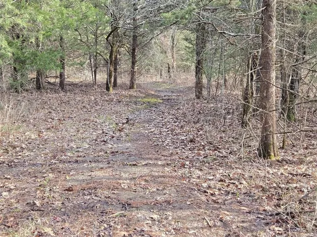 $1,640,000 | 30405 Oak Grove Road, Paola, KS 66071