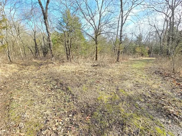 $1,499,999 | 30405 Oak Grove Road, Paola, KS 66071