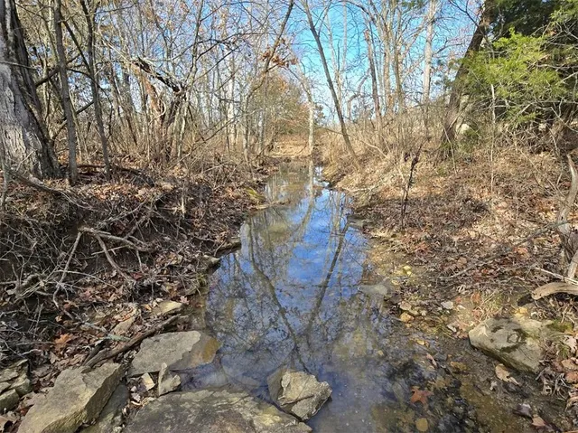 $1,640,000 | 30405 Oak Grove Road, Paola, KS 66071