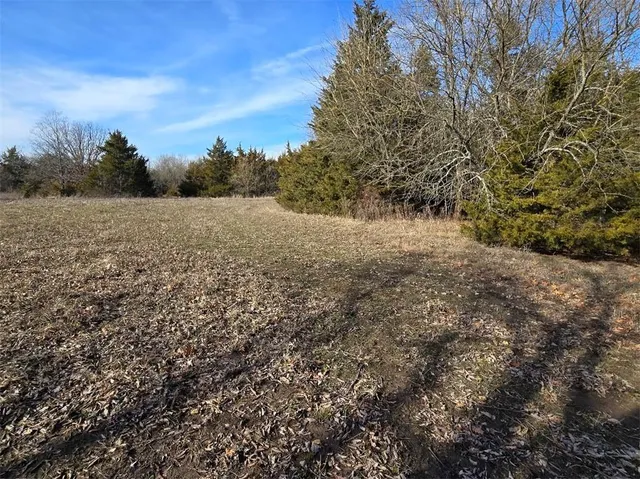 $1,640,000 | 30405 Oak Grove Road, Paola, KS 66071