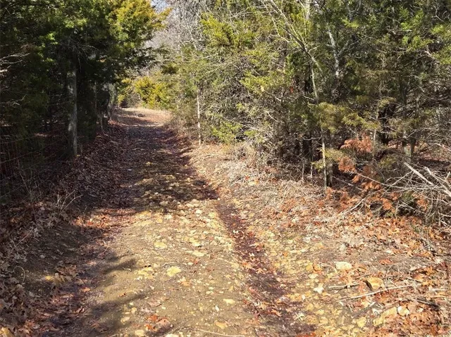 $1,640,000 | 30405 Oak Grove Road, Paola, KS 66071