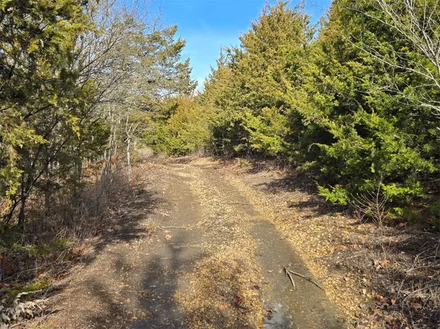 $1,640,000 | 30405 Oak Grove Road, Paola, KS 66071