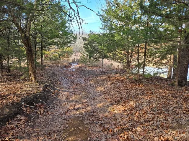 $1,640,000 | 30405 Oak Grove Road, Paola, KS 66071