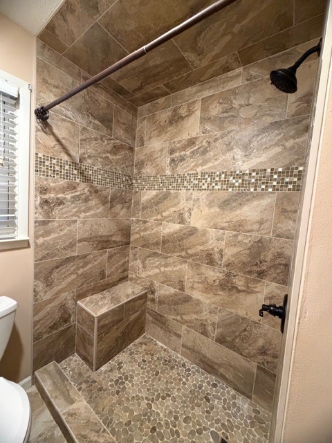 43 Liberty Road Winchester, TN 37398 - Photo 18 of 27 a bathroom with a shower