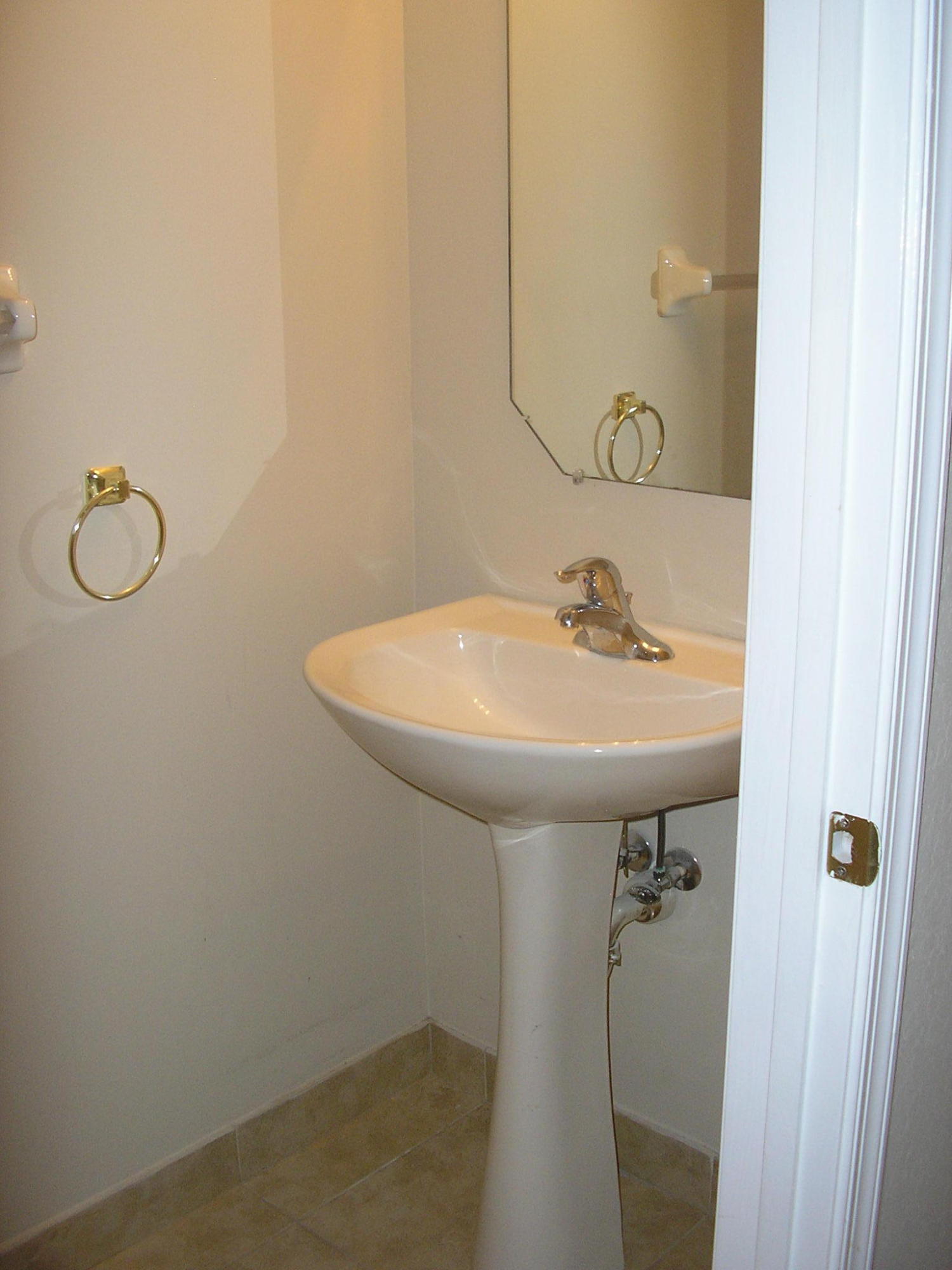 2251 Rockport Road Port St. Lucie, FL 34953 - Photo 8 of 12 half bath