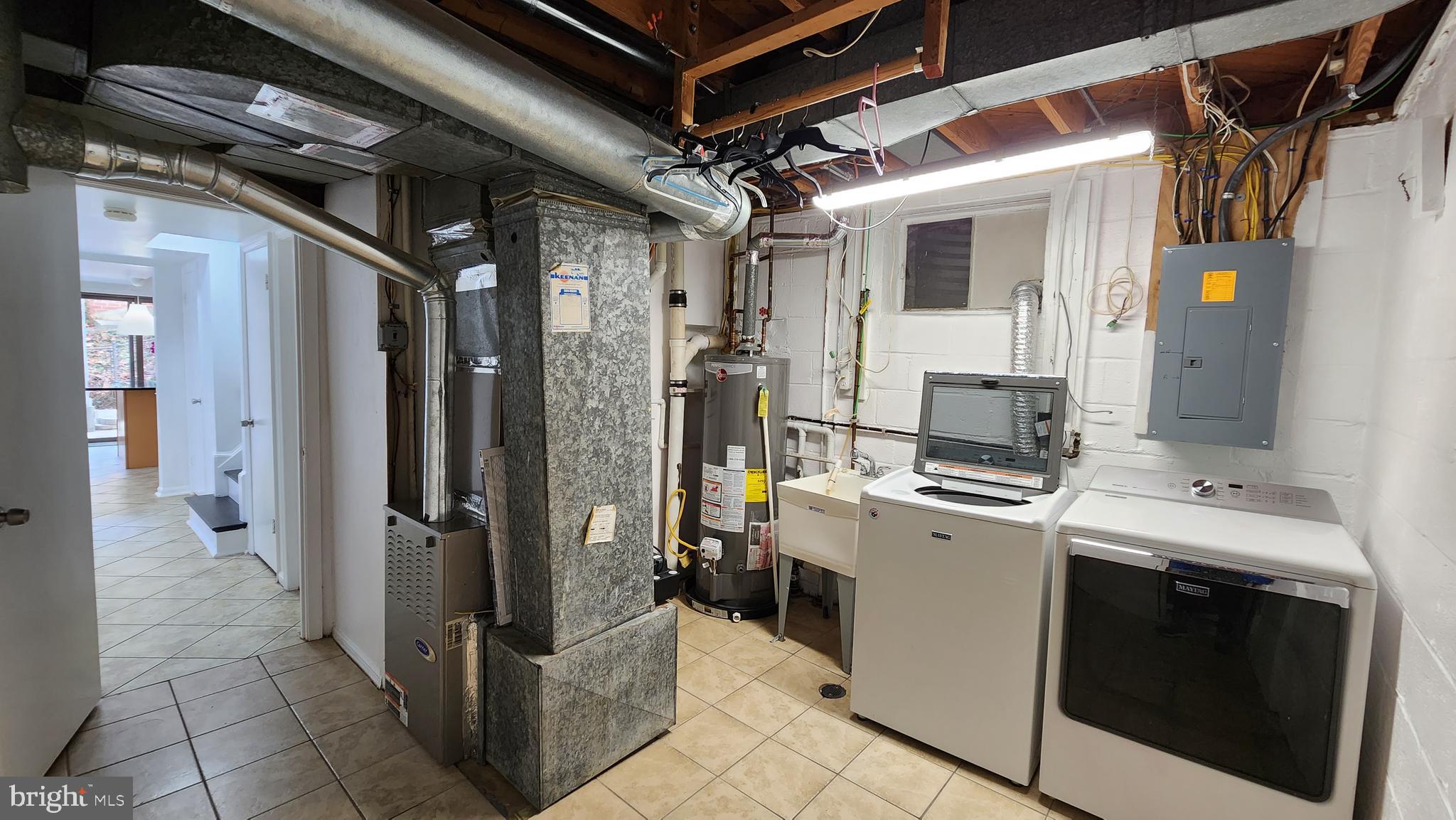 8438 Thames Street Springfield, VA 22151 - Photo 21 of 67 Utility / Laundry room