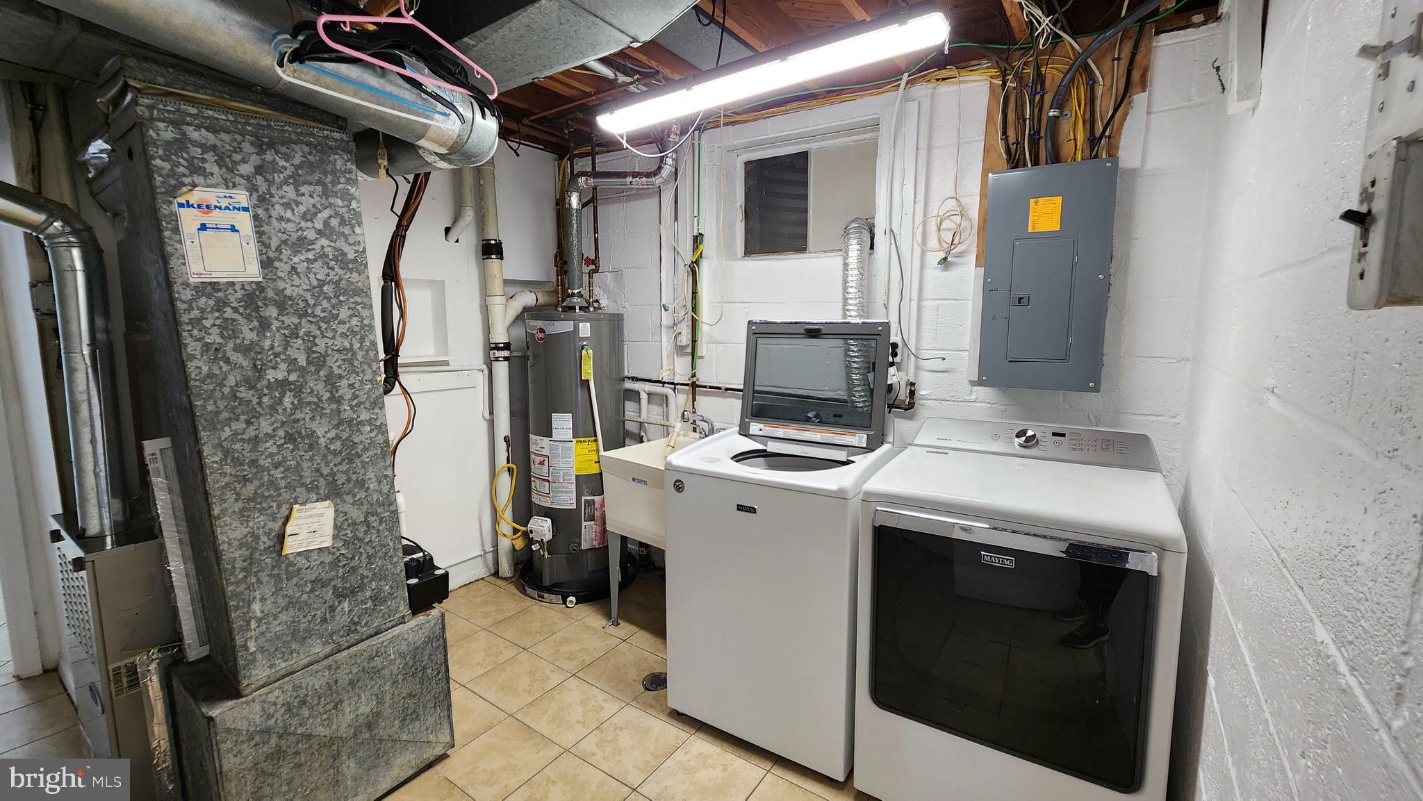 8438 Thames Street Springfield, VA 22151 - Photo 22 of 67 Utility / Laundry room view 2