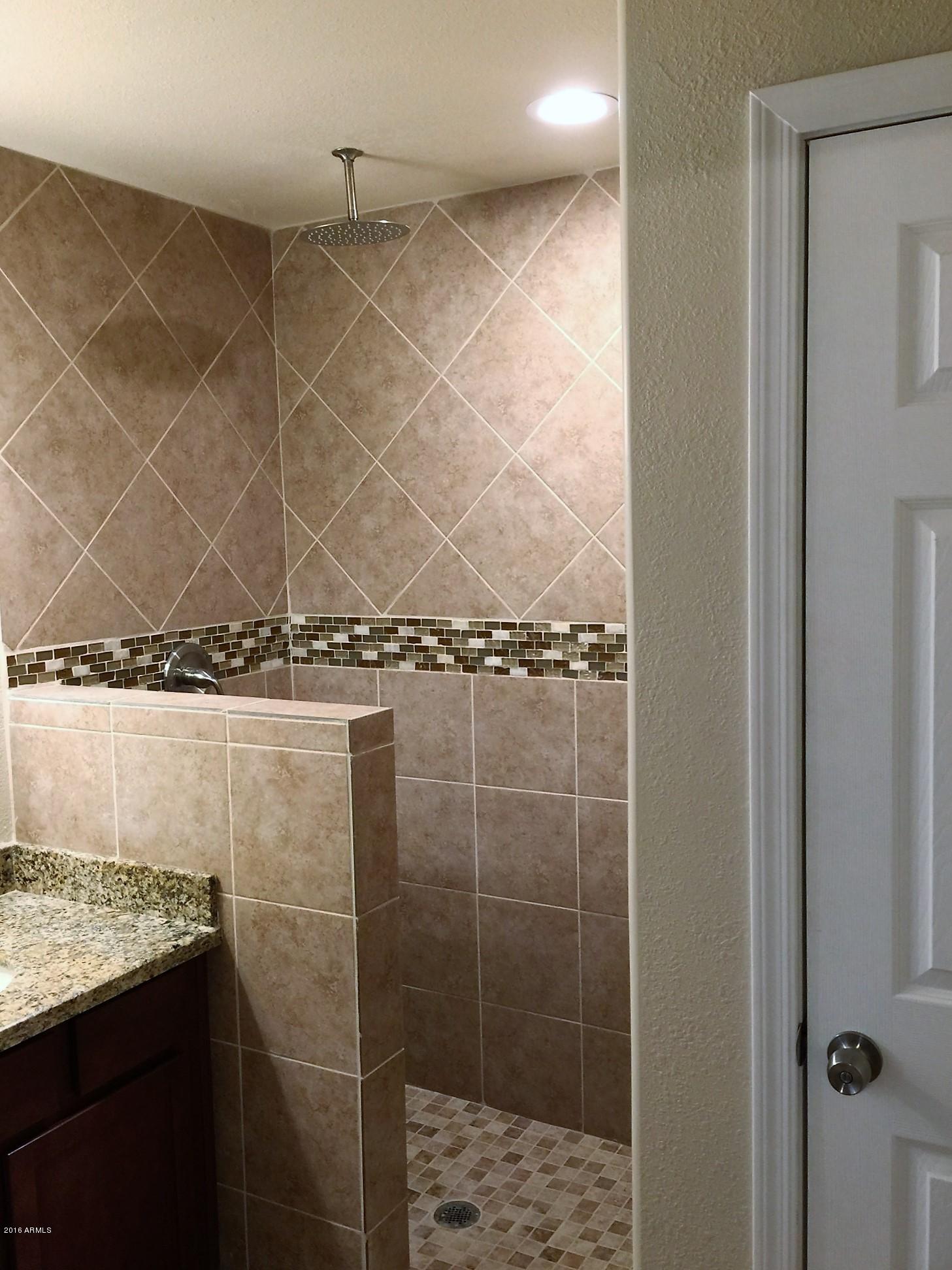 6002 West Cheery Lynn Road Phoenix, AZ 85033 - Photo 3 of 23 IMG_7673