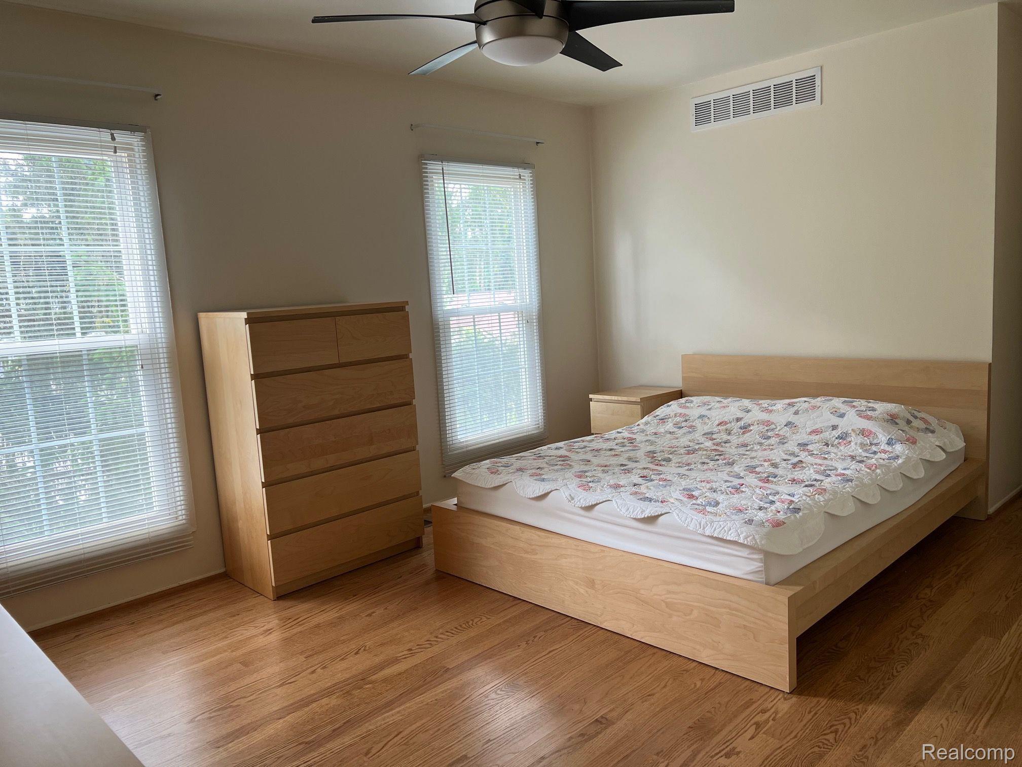 1185 Pine Ridge Court Rochester, MI 48306 - Photo 10 of 21 Primary Bedroom