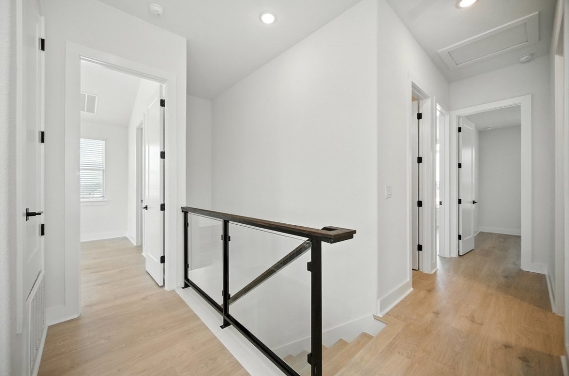 12109 Fennec Way Austin, TX 78758 - Photo 11 of 30