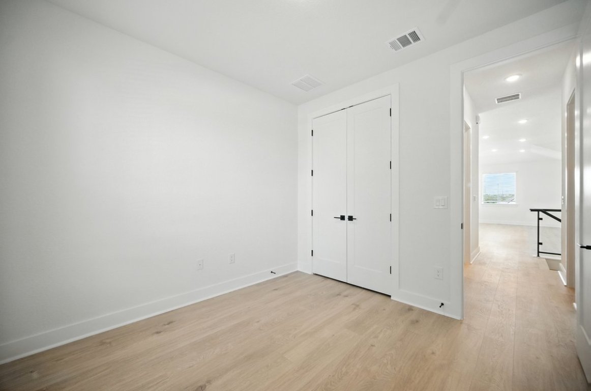 12109 Fennec Way Austin, TX 78758 - Photo 13 of 30