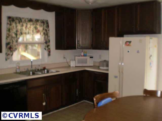 5937 Sawston Road Richmond, VA 23225 - Photo 3 of 10 Gallery Image 3