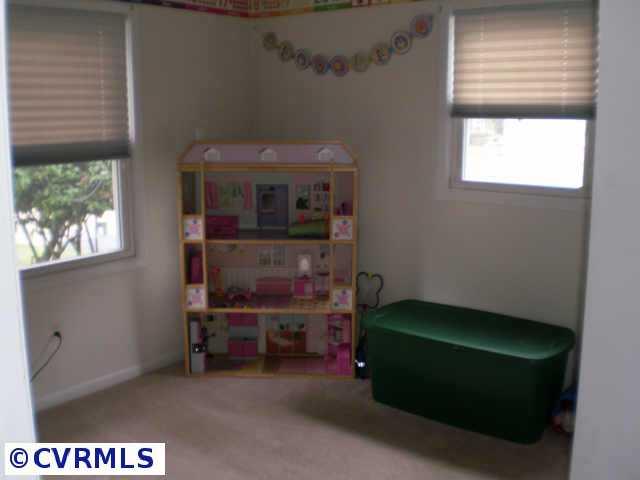 5937 Sawston Road Richmond, VA 23225 - Photo 4 of 10 Gallery Image 4