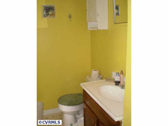 5937 Sawston Road Richmond, VA 23225 - Photo 8 of 10 Gallery Image 8