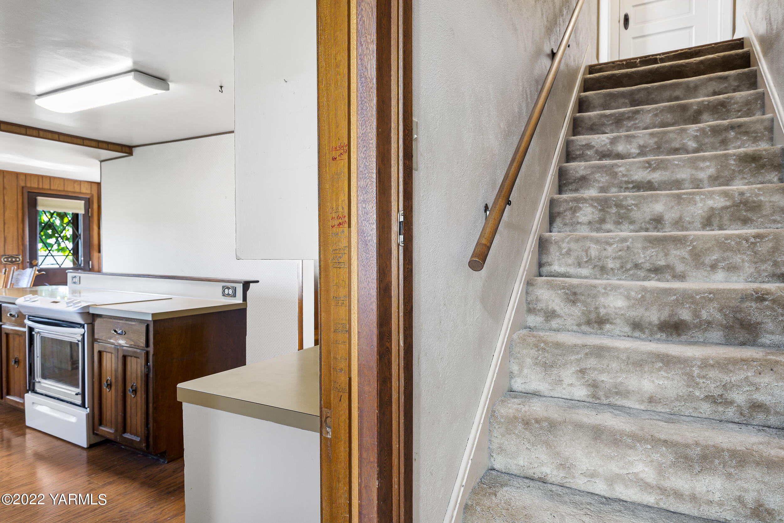 2270 Hudson Road Outlook, WA 98938 - Photo 15 of 36 a view of entryway and hall with wooden floor