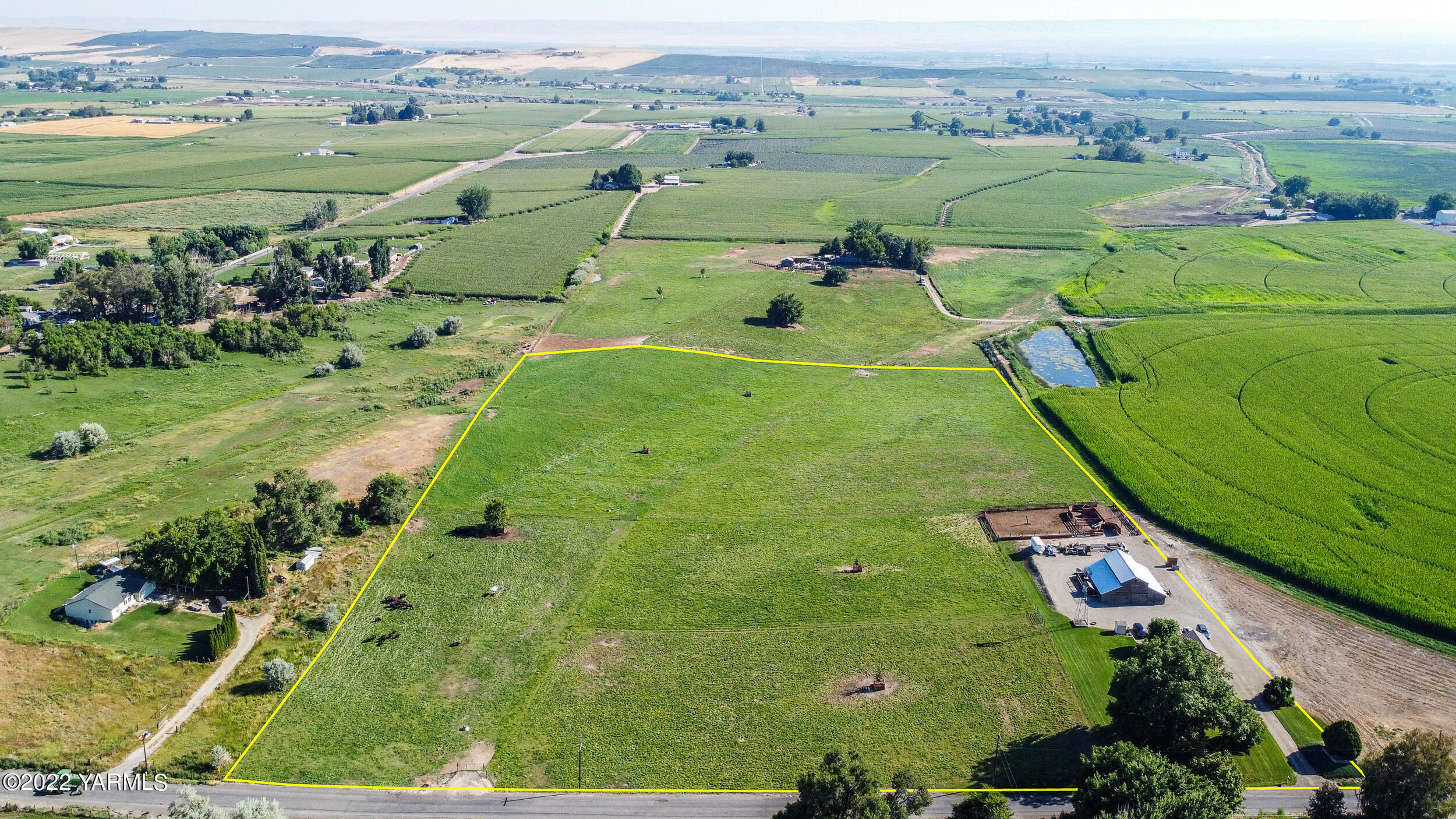 2270 Hudson Road Outlook, WA 98938 - Photo 2 of 36 an aerial view of a football ground