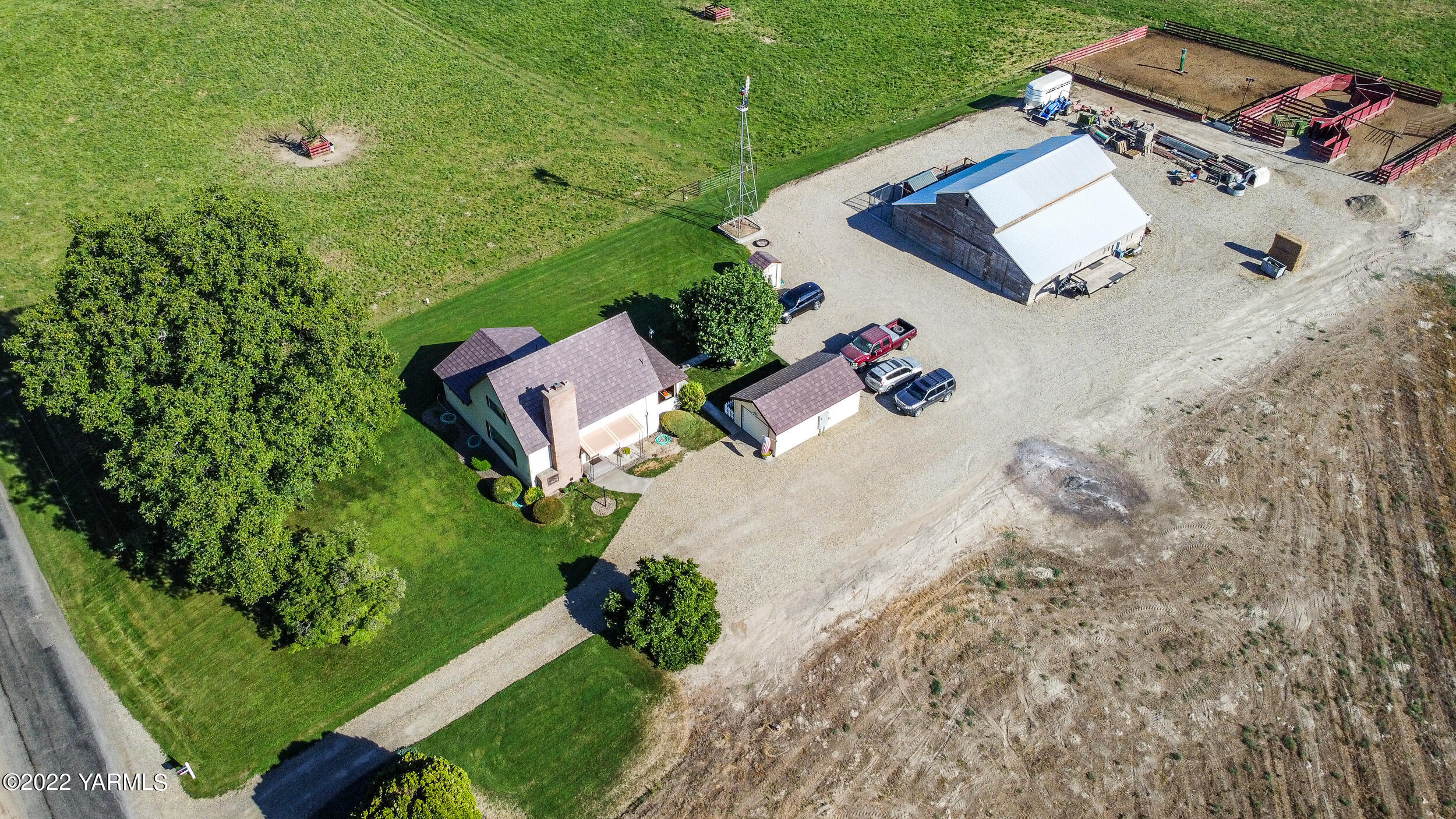 2270 Hudson Road Outlook, WA 98938 - Photo 34 of 36 an aerial view of a house with a yard
