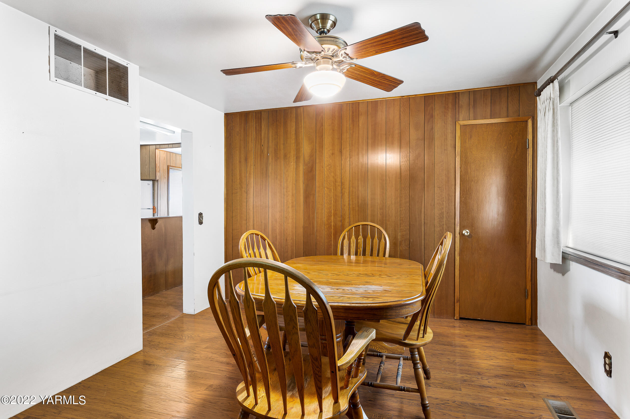 2270 Hudson Road Outlook, WA 98938 - Photo 5 of 36 a view of a livingroom with furniture and wooden floor