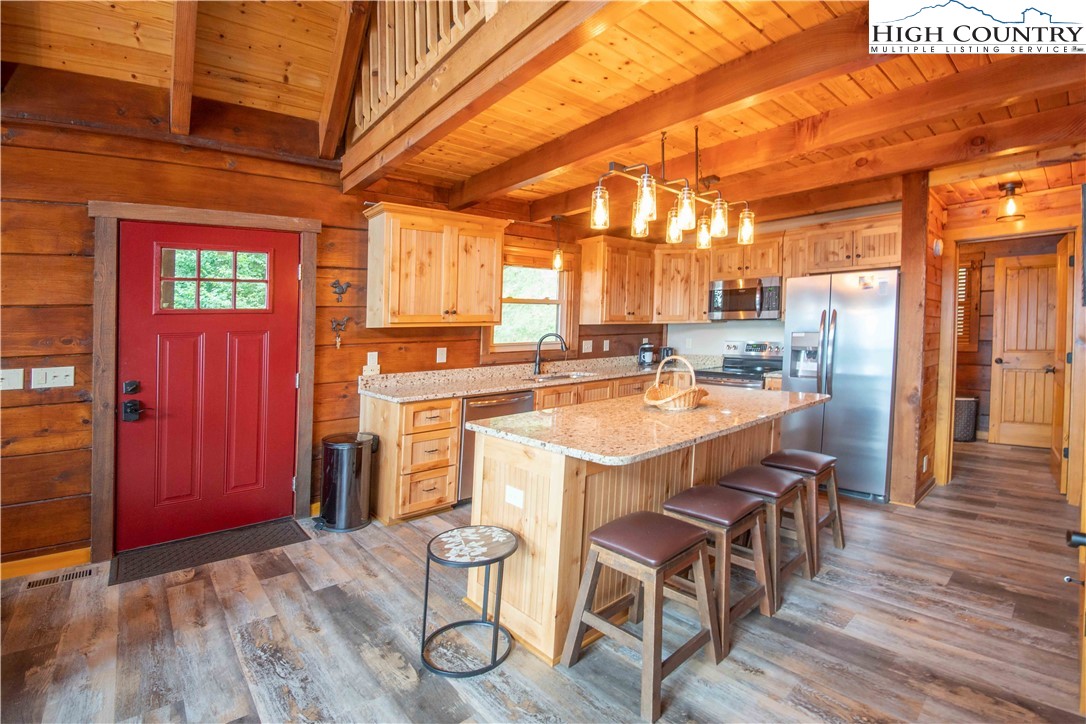 1407 Almost Heaven Road Boone, NC 28607 - Photo 9 of 32