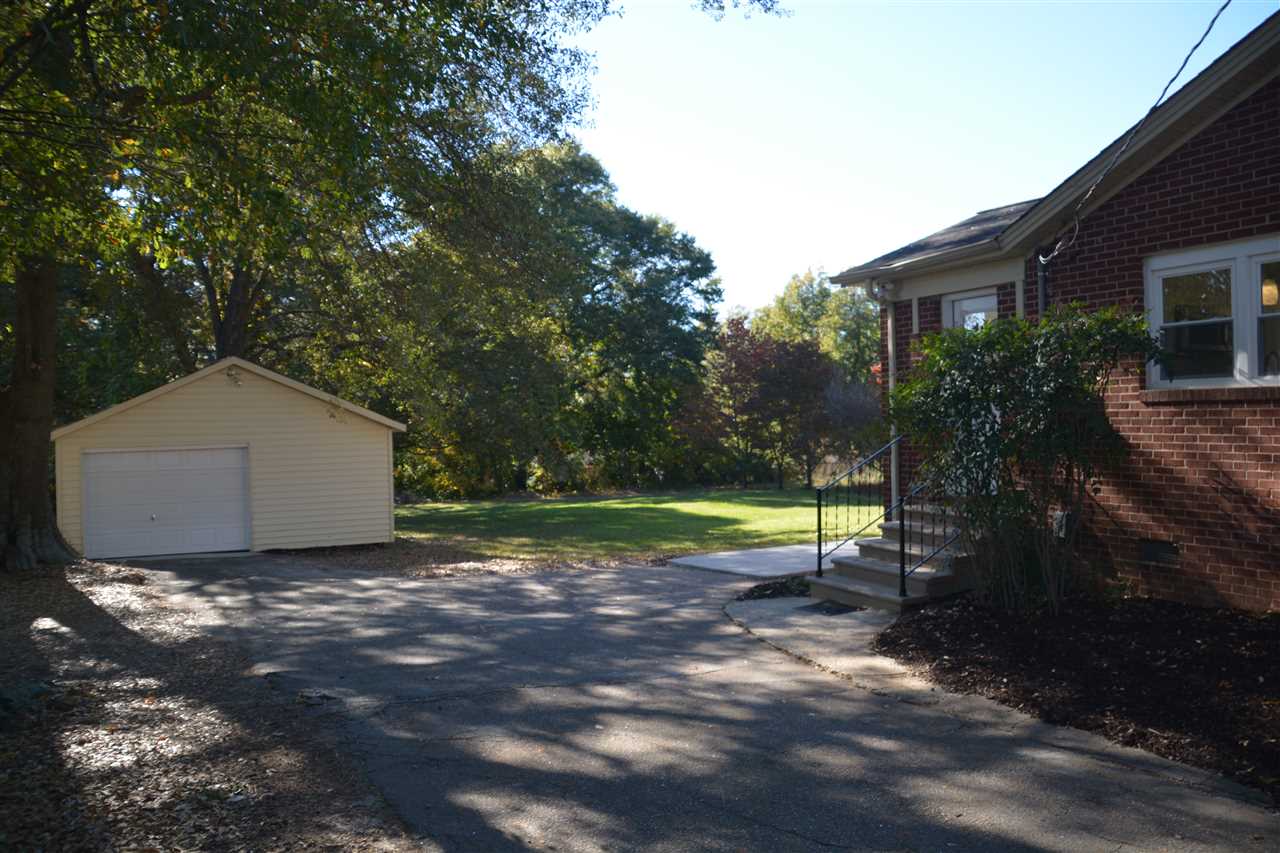 1131 Compton Bridge Road Inman, SC 29349 - Photo 3 of 18