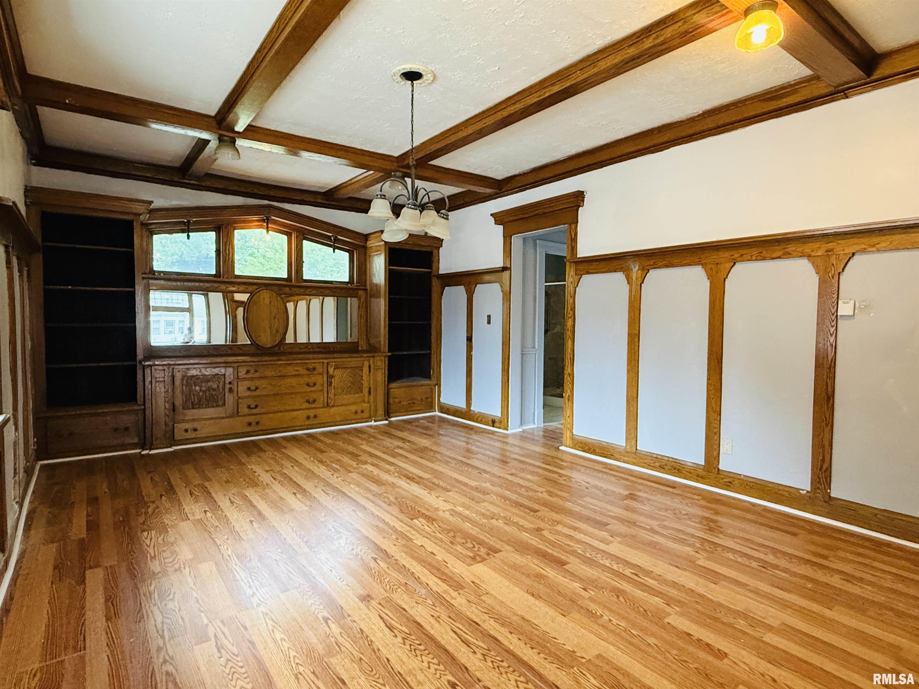 2141 North Prospect Road Peoria, IL 61603 - Photo 14 of 42