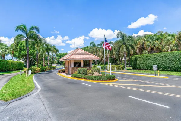 $4,000 | 6446 Aspen Glen Circle, Boynton Beach, FL 33437